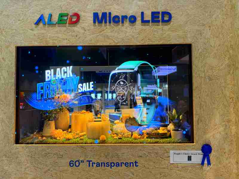 牛牛游戏60吋高透明度Micro LED显示器获”最佳Micro LED技术应用奖”，，，，将Micro LED面板透明化之设计特性极致发挥，，，以可扩展性无缝拼接技术打造，，具备600 nits全画面亮度、、、、大于60%穿透率及超过NTSC 110%的优异广色域表现，，可依需求灵活应用于各种场域