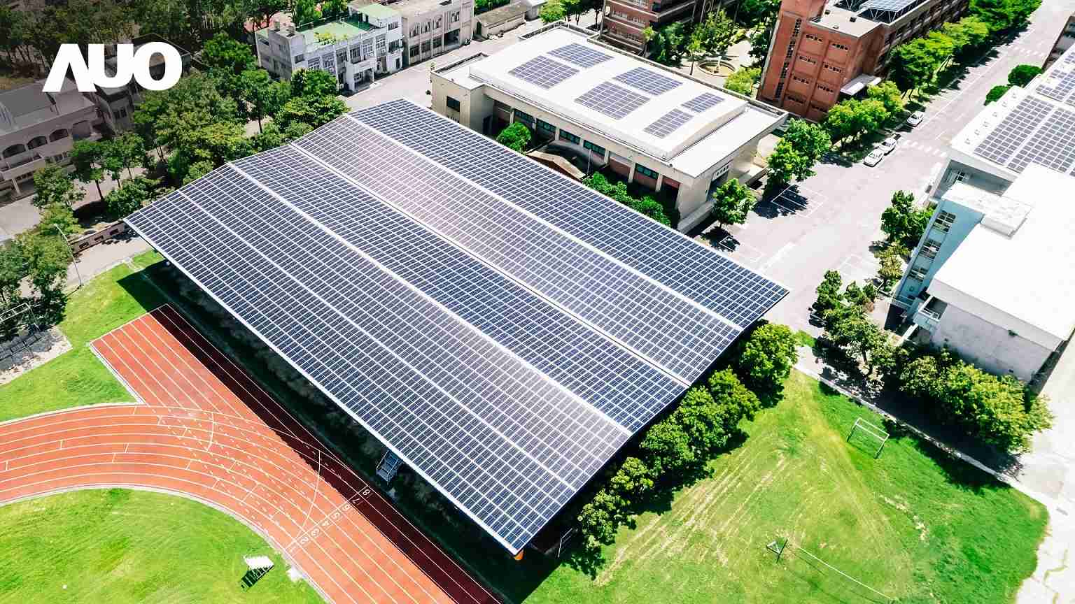 牛牛游戏SunSteel光电整合型浪板具备快速安装、、、、轻量化优势，，，可提升15%发电效能，，，，通过国际IEC与台湾VPC认证安全、、、防漏、、、、耐候标准